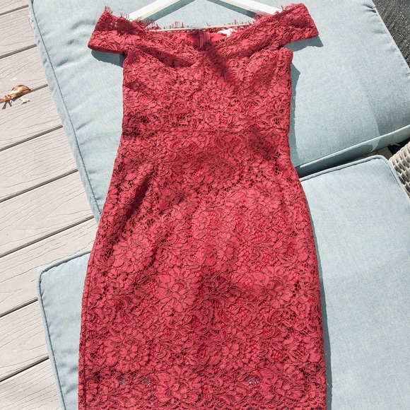 NWT Re:Named Red Lace off the shoulder dress holiday or Christmas card ready! - Picture 5 of 11